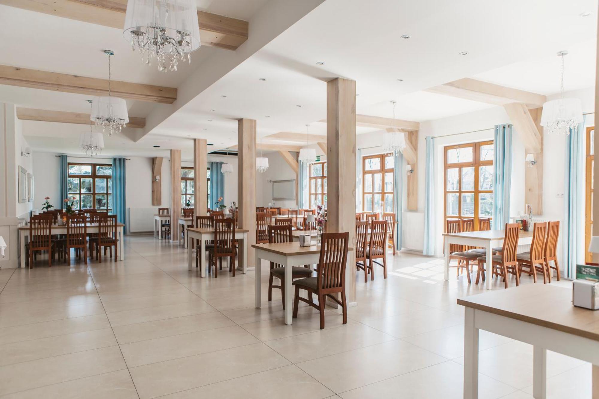 Hotel I Restauracja Borowianka Ostrów Wielkopolski Dış mekan fotoğraf