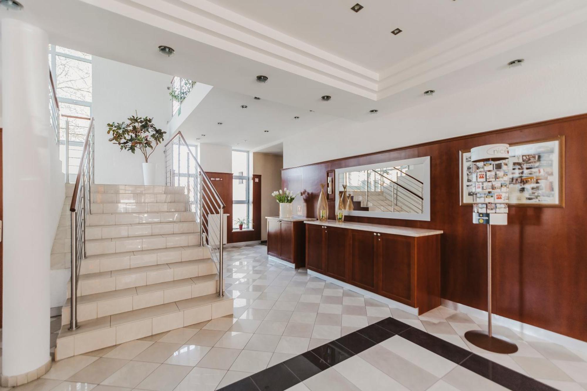 Hotel I Restauracja Borowianka Ostrów Wielkopolski Dış mekan fotoğraf
