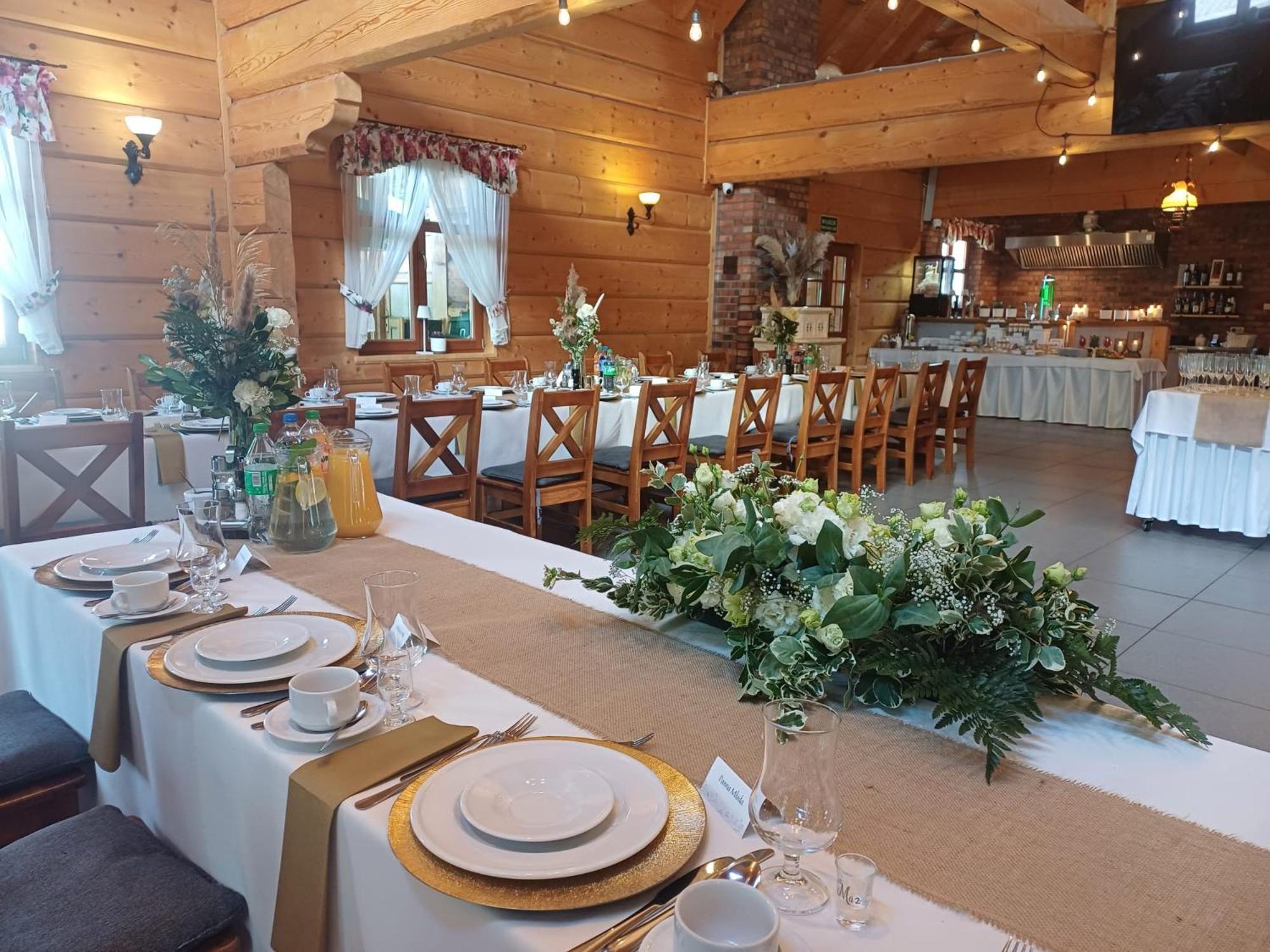 Hotel I Restauracja Borowianka Ostrów Wielkopolski Dış mekan fotoğraf