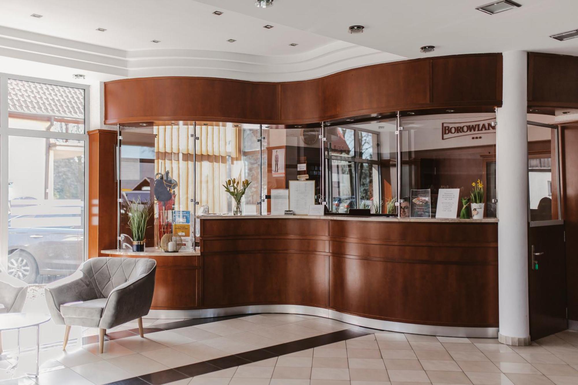 Hotel I Restauracja Borowianka Ostrów Wielkopolski Dış mekan fotoğraf