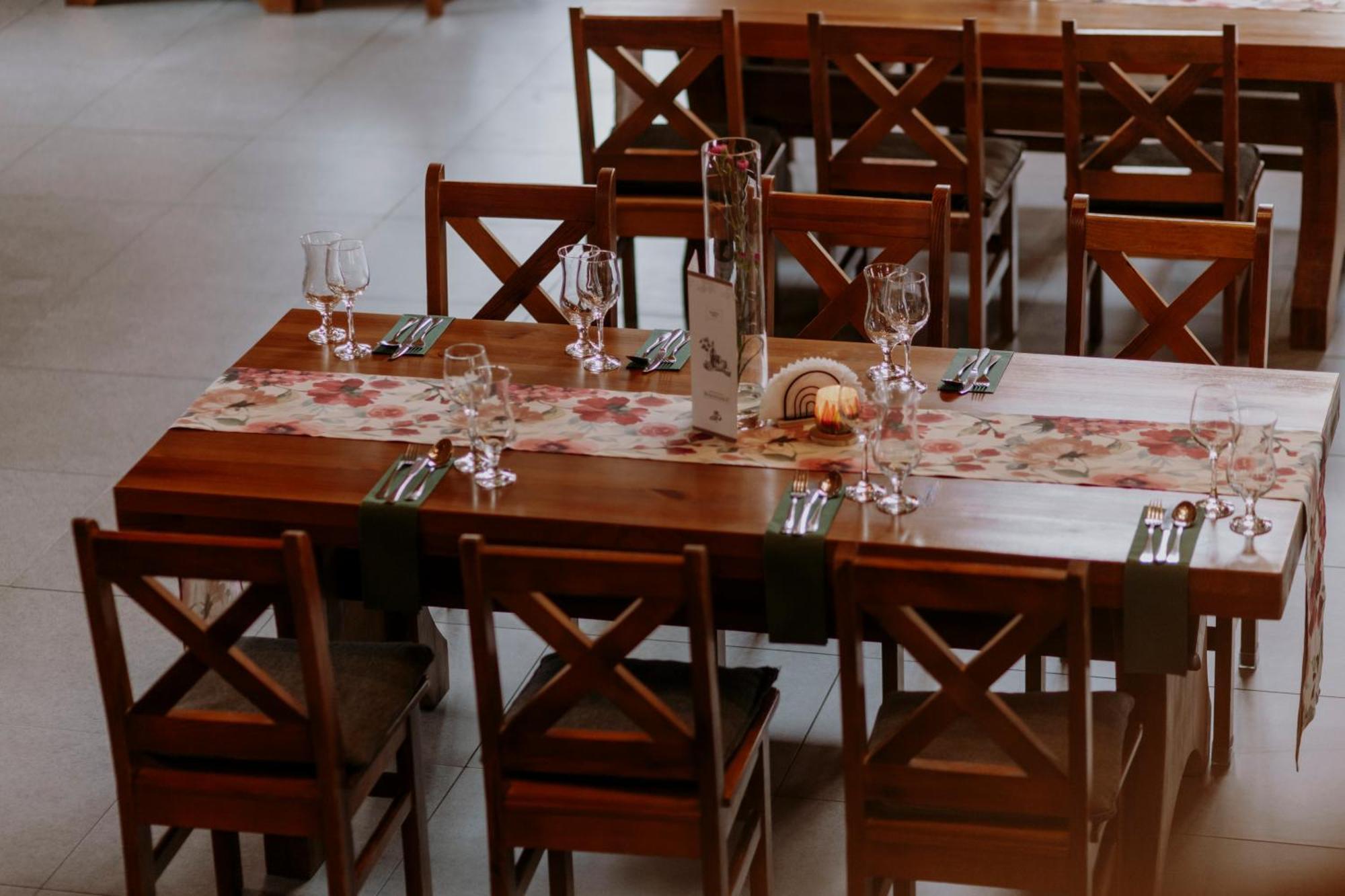 Hotel I Restauracja Borowianka Ostrów Wielkopolski Dış mekan fotoğraf