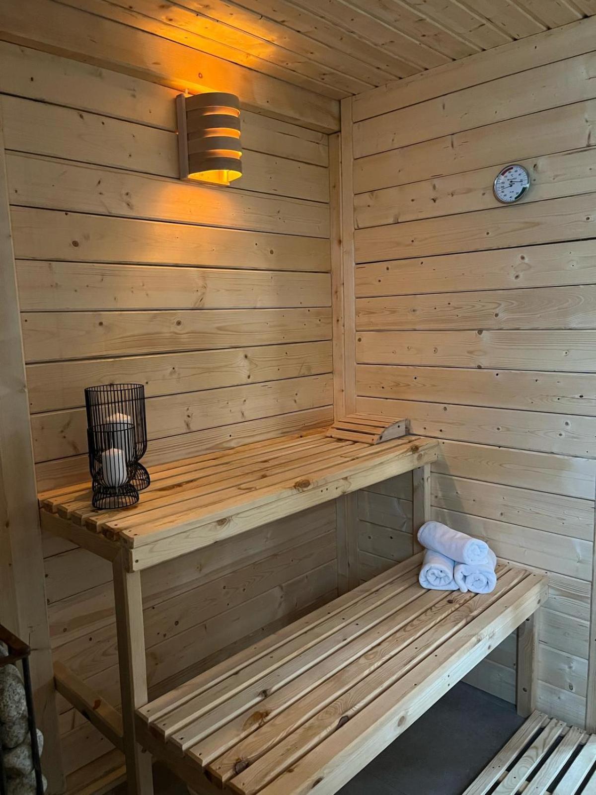 Hotel I Restauracja Borowianka Ostrów Wielkopolski Dış mekan fotoğraf