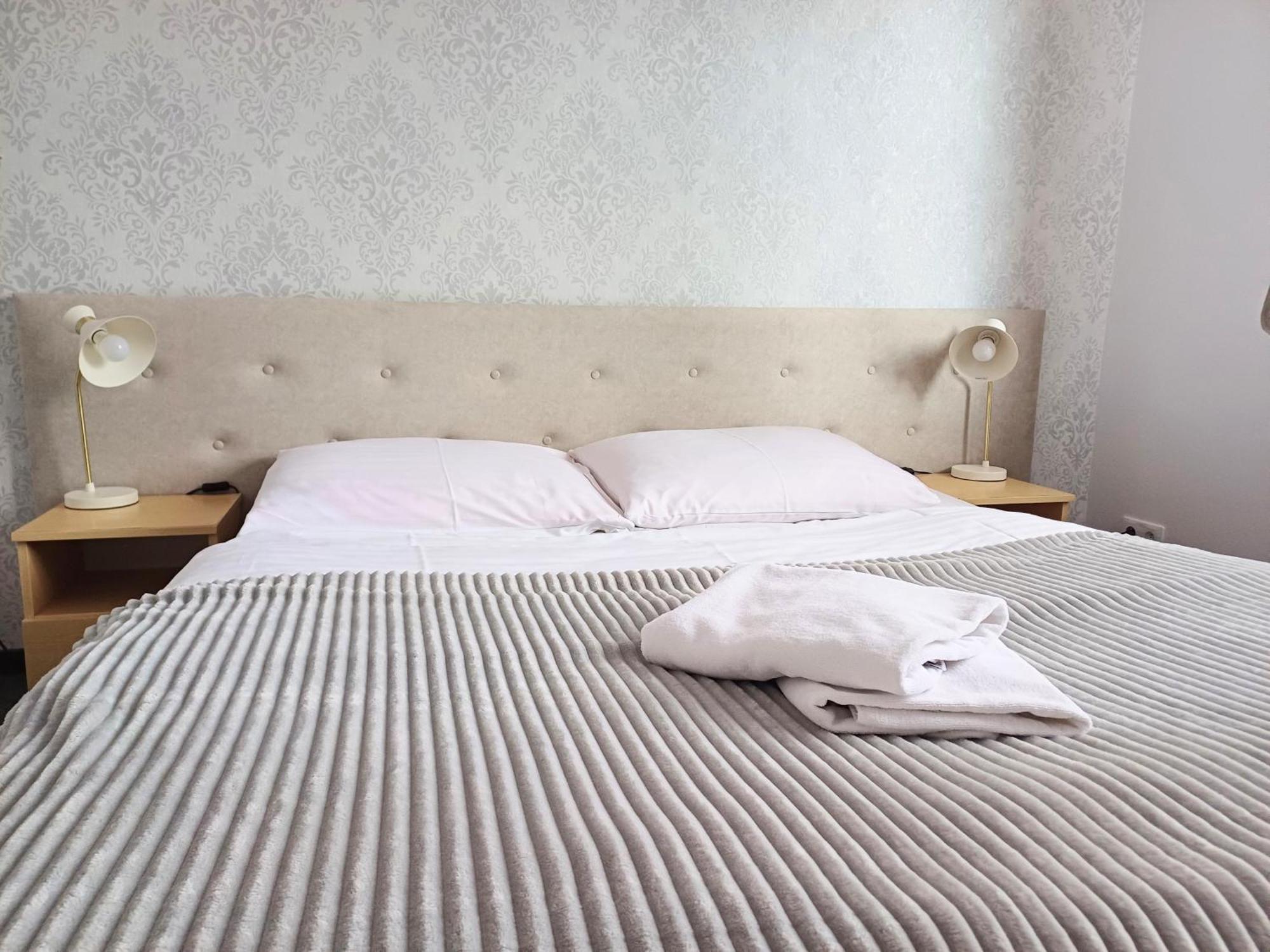 Hotel I Restauracja Borowianka Ostrów Wielkopolski Dış mekan fotoğraf