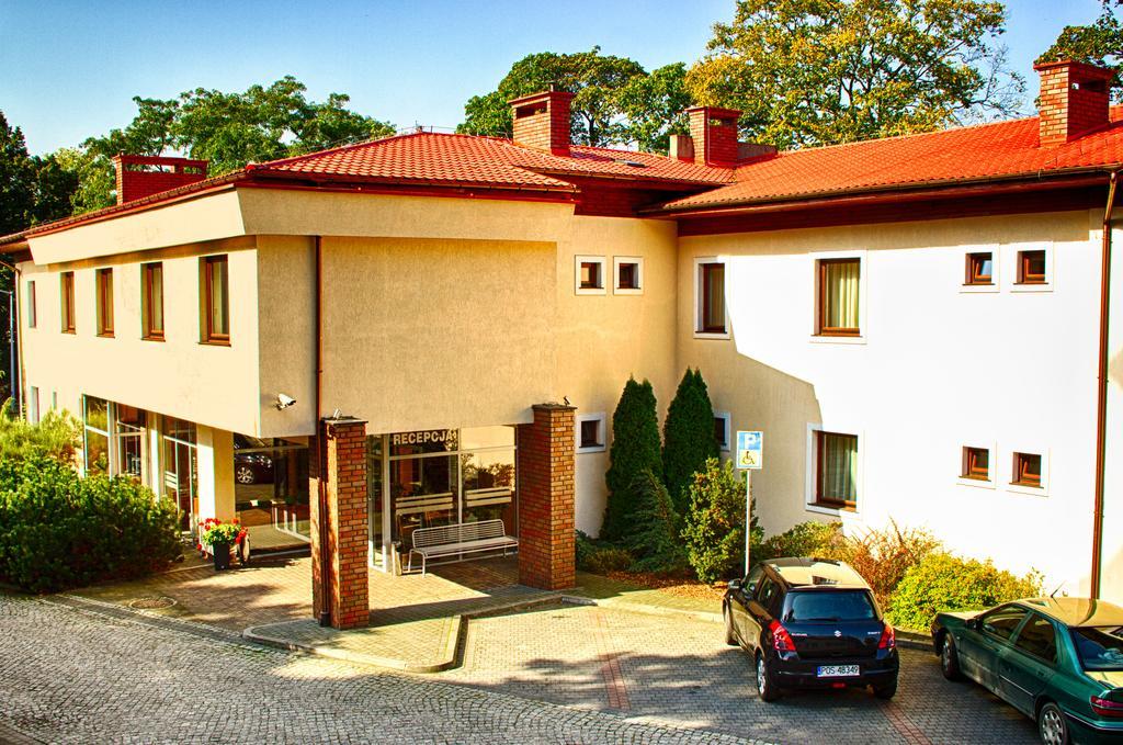 Hotel I Restauracja Borowianka Ostrów Wielkopolski Dış mekan fotoğraf